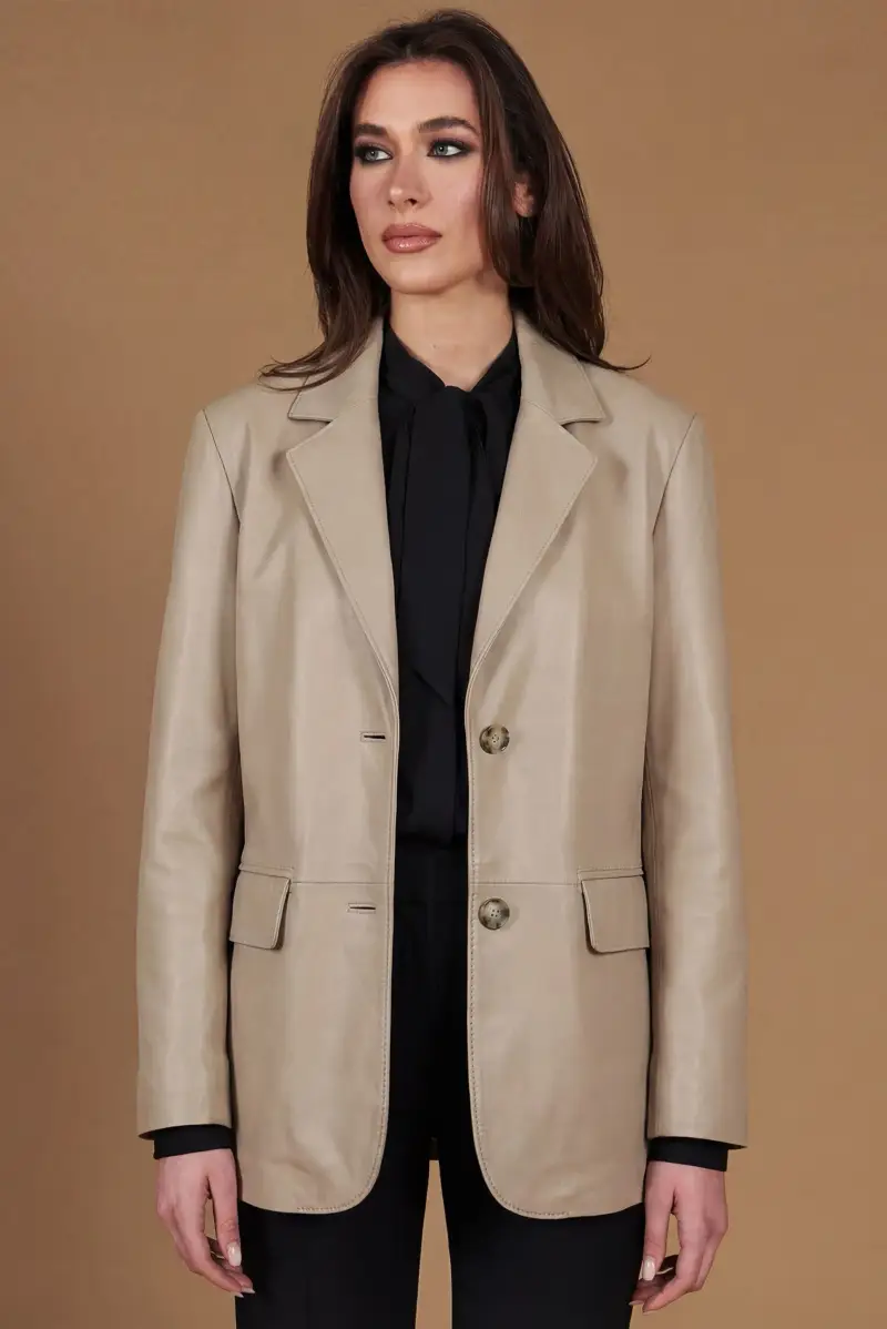 D Arienzo Giacca monopetto in pelle color sabbia con bottoni effetto liscio, Seleziona Beige