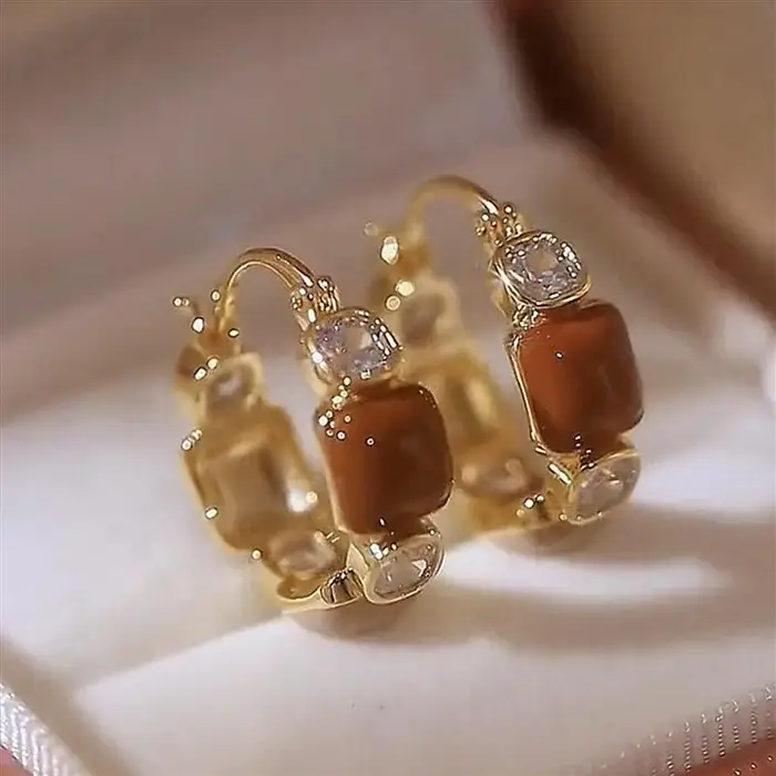 Squisito Zircone Marrone Orecchini dal Design Unico per Donna Accessori Gioielleria per Feste Regali di Compleanno Personalizzati alla Moda oro
