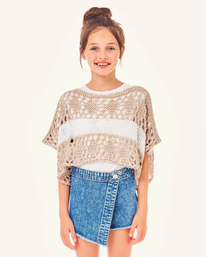 Maglia sabbia e bianca cropped traforata con maniche a pipistrello