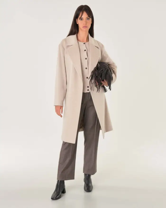 Cappotto lungo a vestaglia Max Mara Studio color cacha in drap di puro cashmere con rever ampio