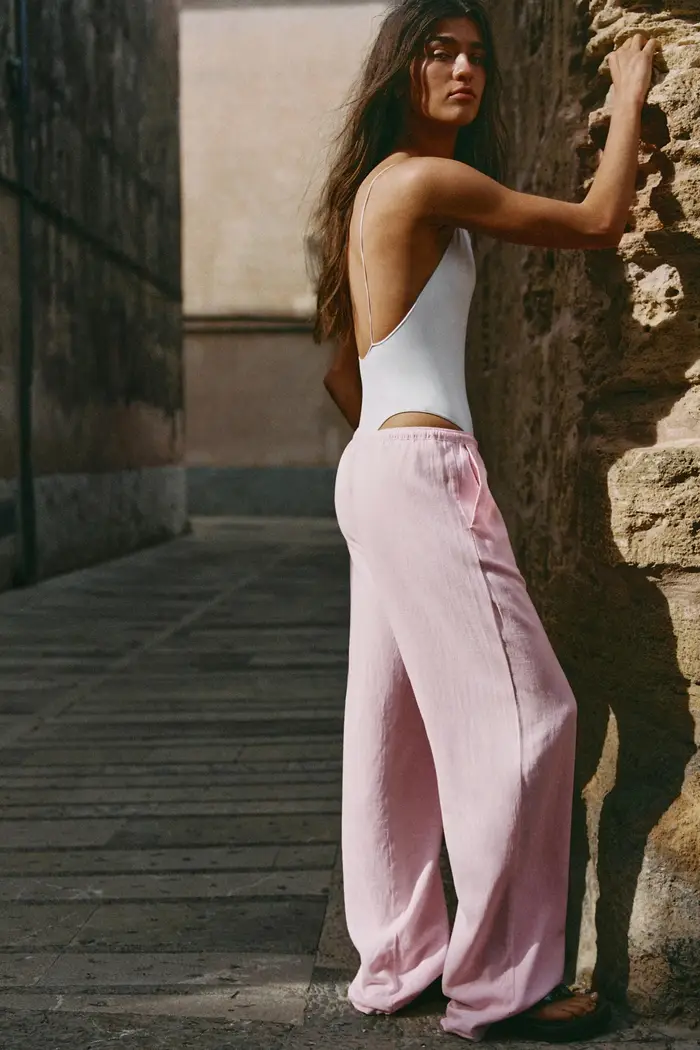 Pull&Bear Pantaloni Fluidi In Lino Rosa pastello