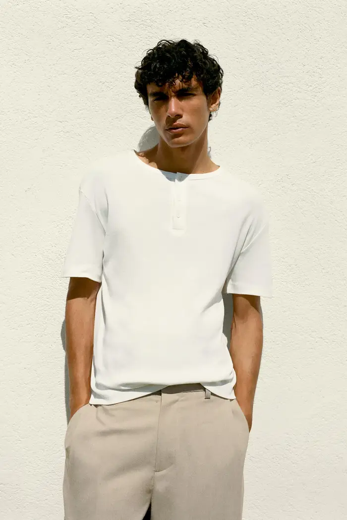 Pull&Bear T-Shirt Basic Henley Bianco