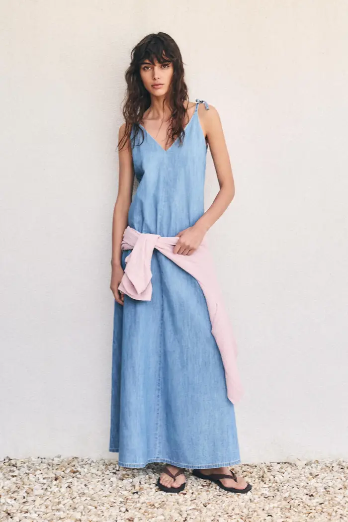 Pull&Bear Vestito Lungo In Denim Con Bretelle Azzurro chiaro