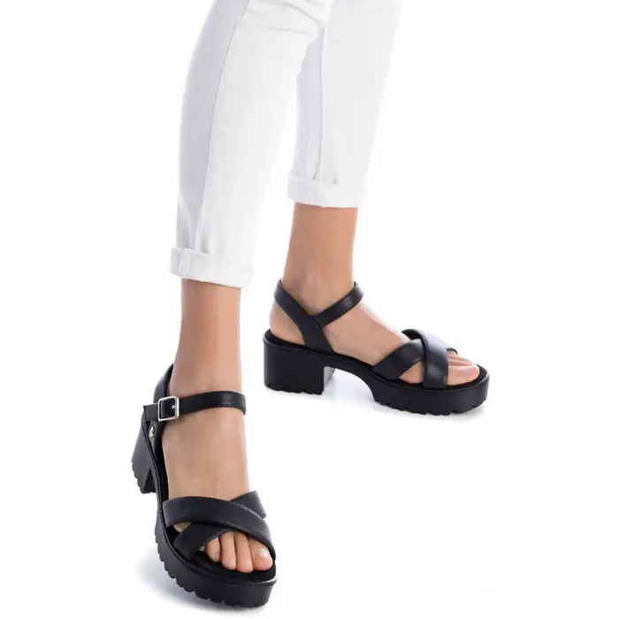 Sandali con tacco Refresh 07928101 Nero